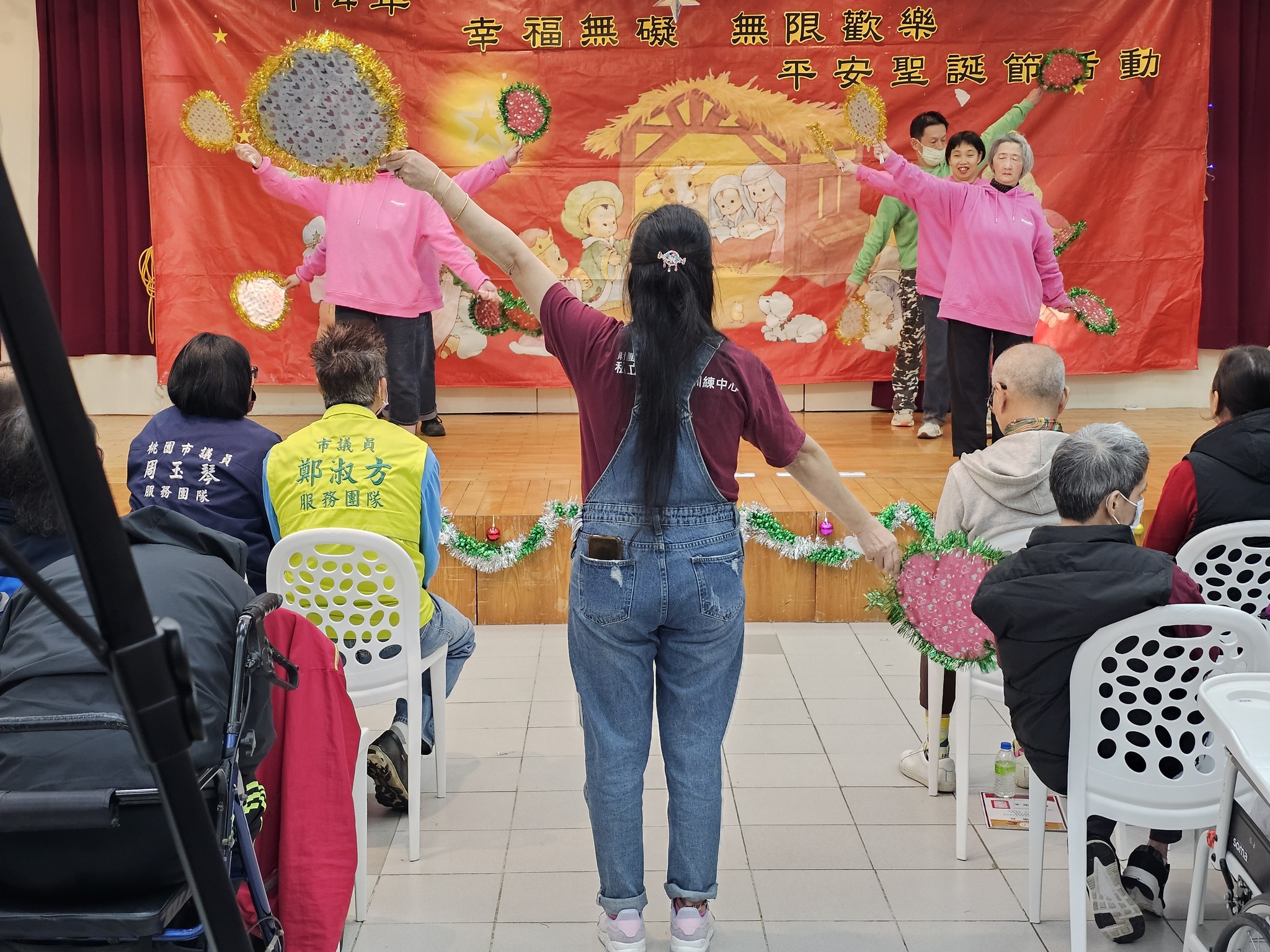 一起跳舞慶聖誕