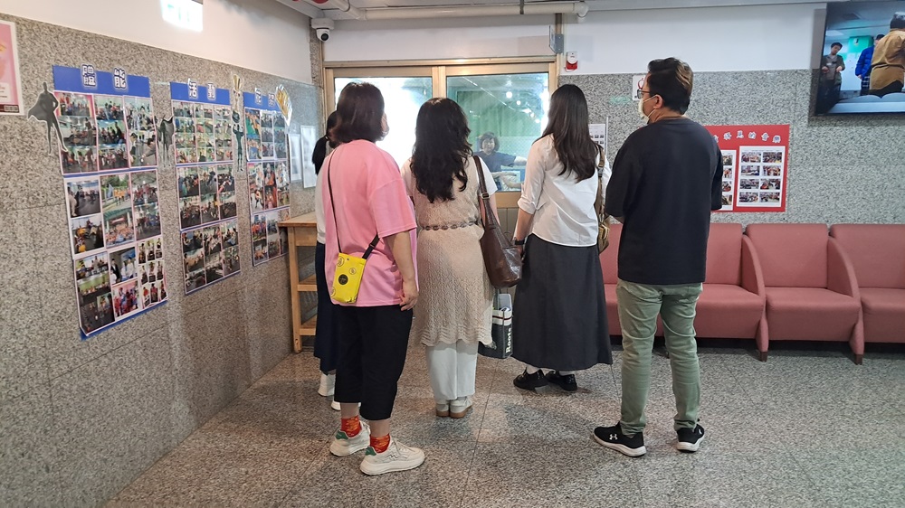 參觀加賀谷音樂照顧社團訓練情況